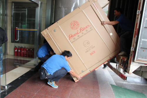 九真镇钢琴贵重工艺品无忧运